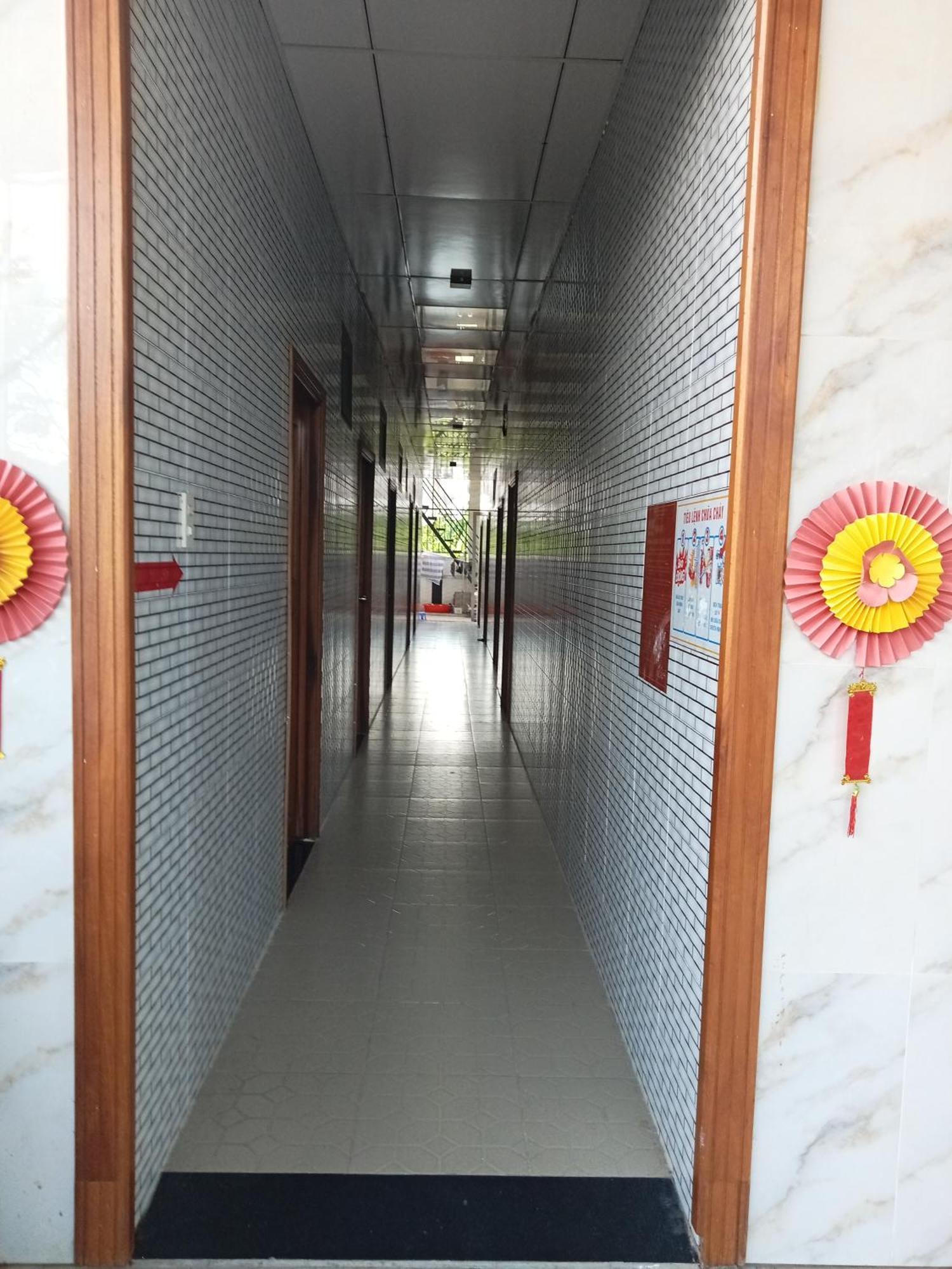 Nha Nghi Hoa Muoi Gio Hotel Tan Tao Exterior photo